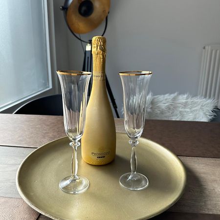Antwerp West Side Apartment Zwijndrecht Bagian luar foto