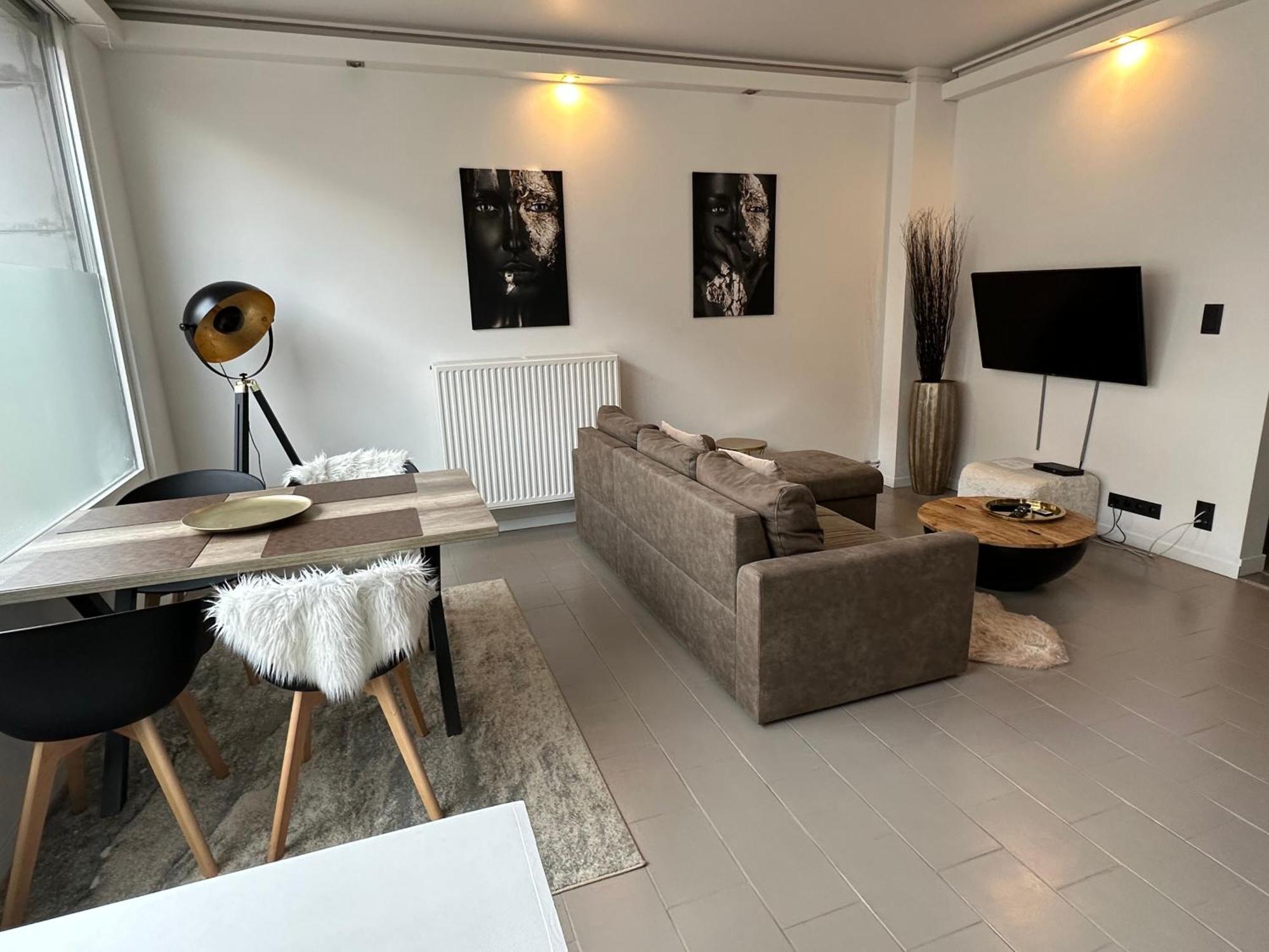 Antwerp West Side Apartment Zwijndrecht Bagian luar foto