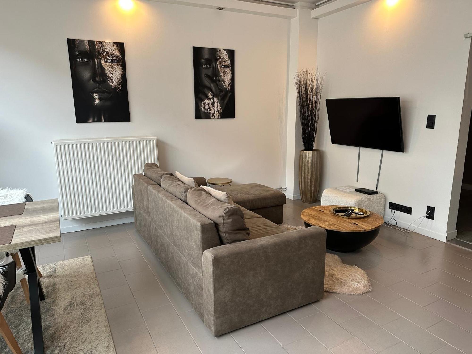 Antwerp West Side Apartment Zwijndrecht Bagian luar foto